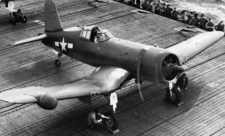 Vought-F4U-2-Corsairs-from-VMF(N)-532-on-board-CVE-92-USS-Windham-Bay-12th-Jul-1945-04