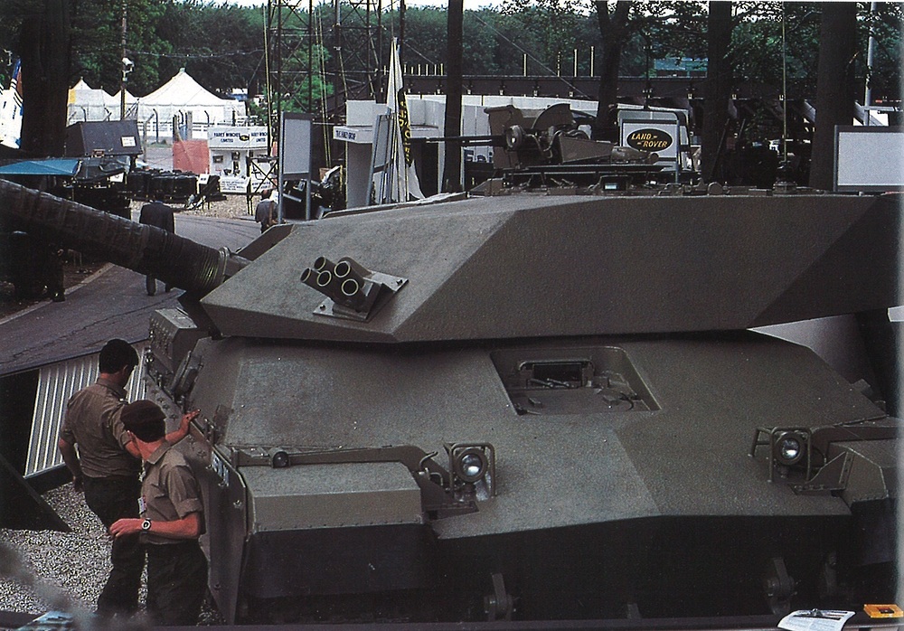 Chieftain 900 3