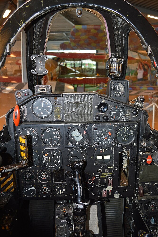 Front_cockpit_of_Fouga_CM.170R_Magister_‘MT13’_(34278594464)