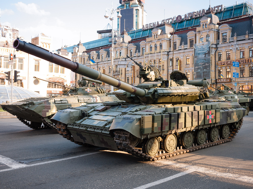 T-64BV_tank,_Kyiv,_2018_29