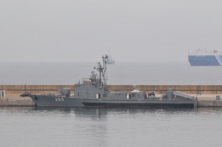 3974201758_c7ce668385_b