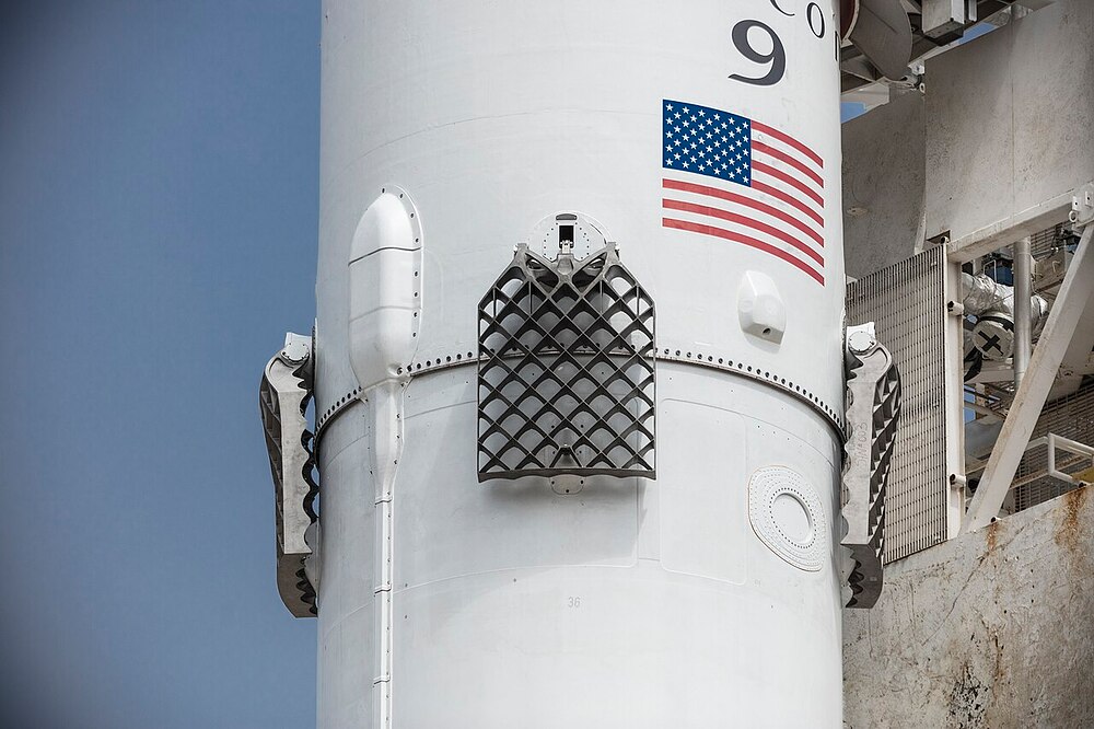 Second-generation_titanium_grid_fins,Iridium-2_Mission(35533873795)