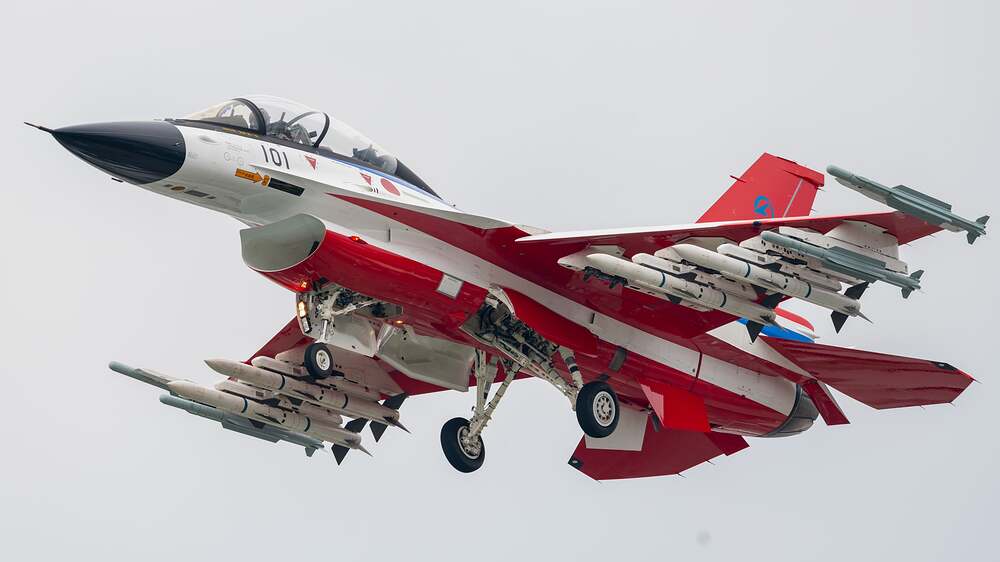 mitsubishi-f-2-4096x2304-v0-fj21m6b9fru91