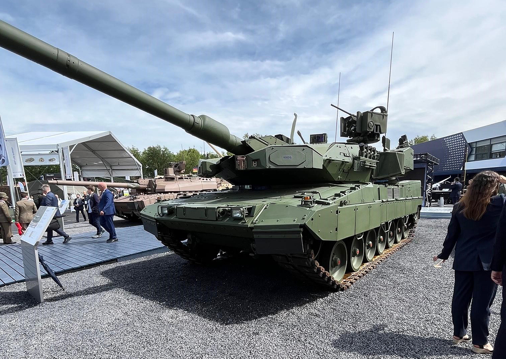 Leopard 2A8 at Eurosatoy 2024