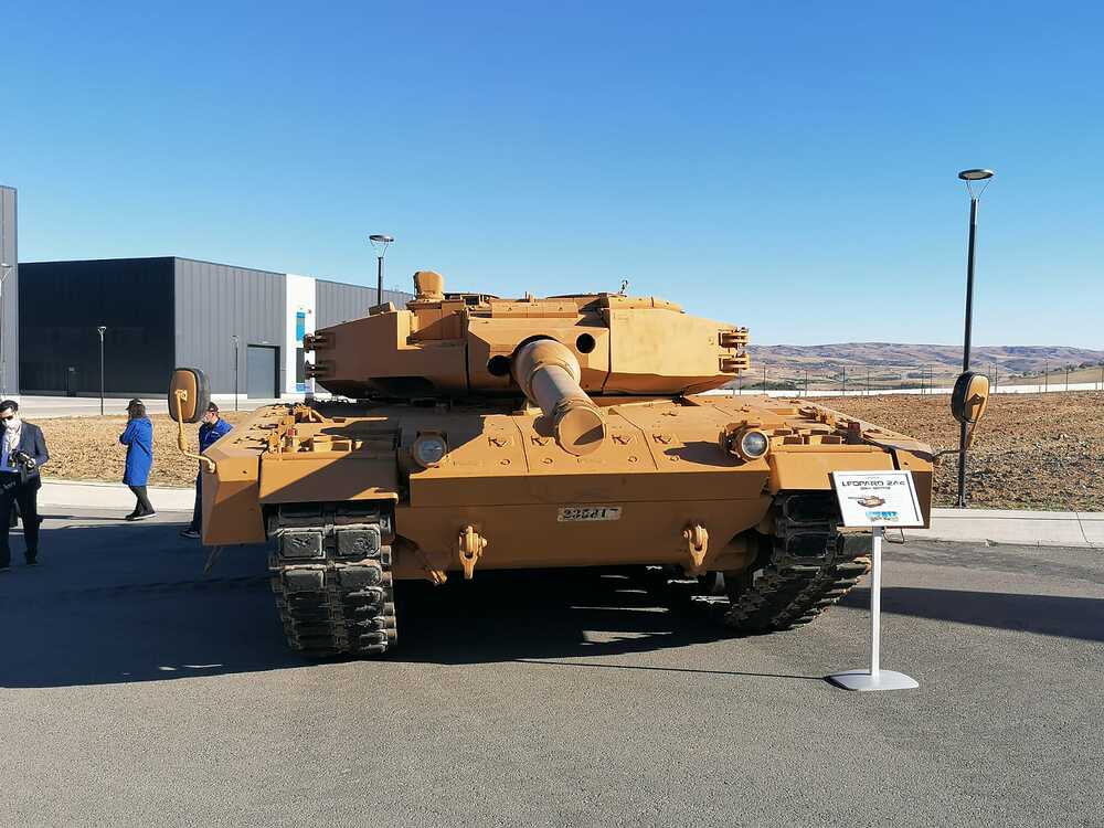 Leopard 2A4T1 - 9
