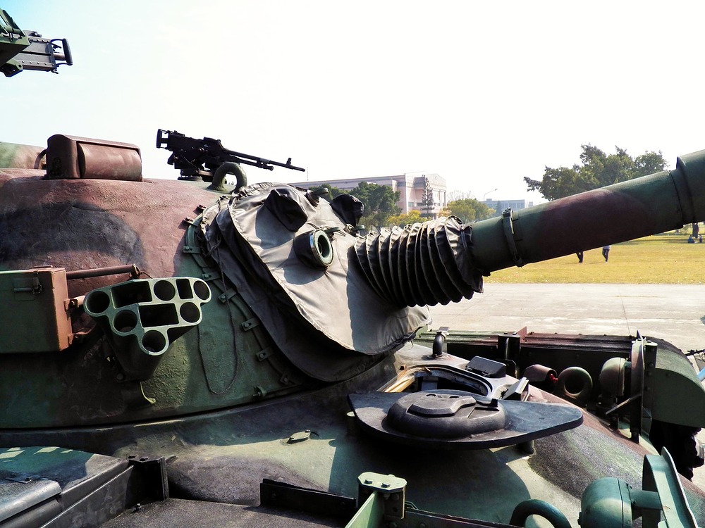 CM-12_Tank_Turret_Font_Near_View_20120211