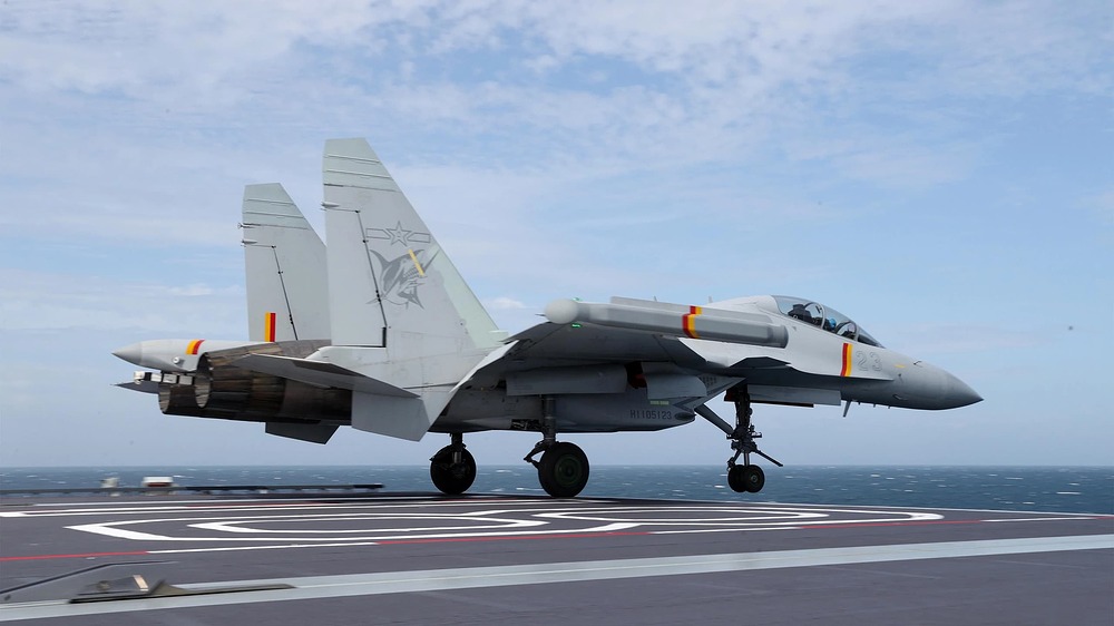 J-15DT taking off from the Fujian aircraft carrier