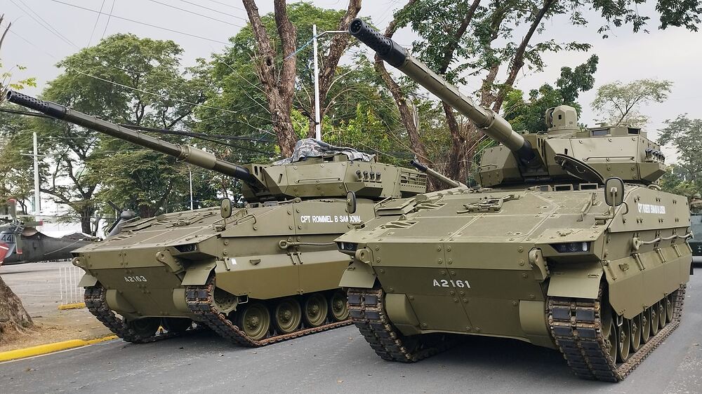 2023-12-21_Two_Sabrahs_002