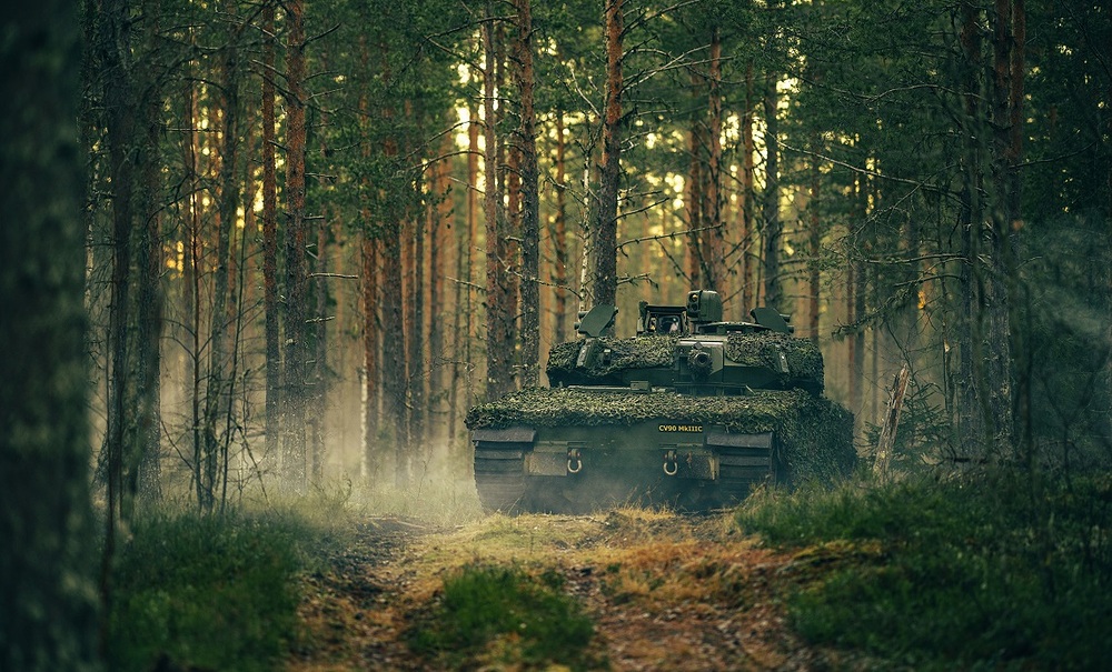 -cv90mkiiic-front-1146-694px-2024-artikel