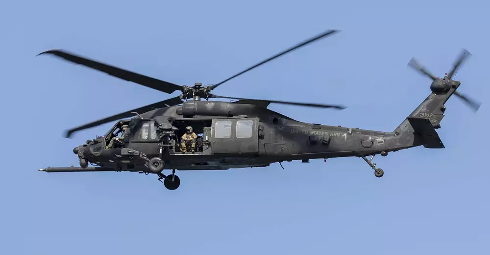 Greeces_elite_unit_to_receive_four_MH-60L_DAP_Black_Hawks_helicopters_used_by_US_Special_Forces_925_001-91fab0bb