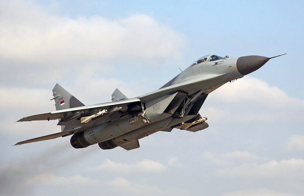 Serbian_mig-29_missiles