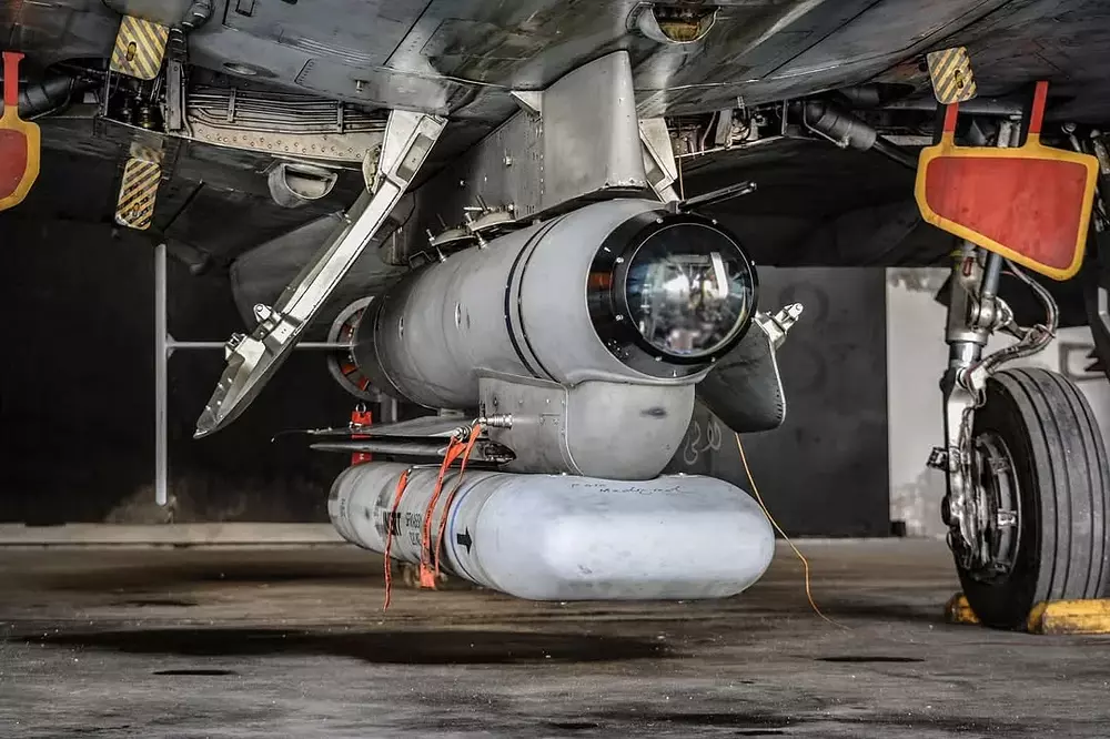 paf-mirage-equipped-with-h-4-sow-bombs-album-v0-ceo7fyri0dye1