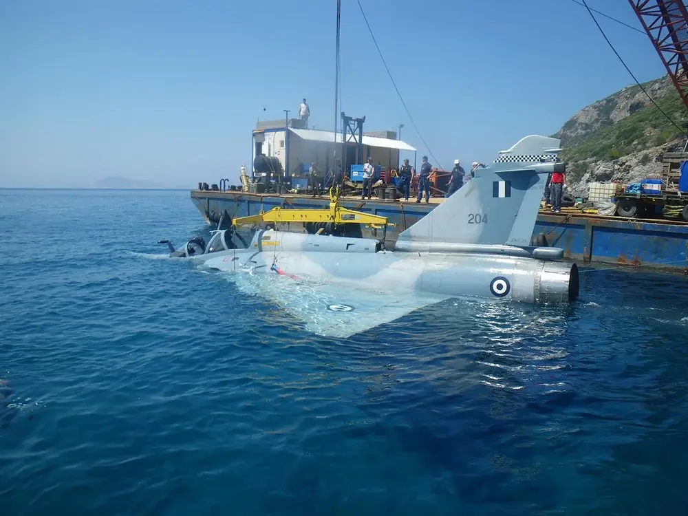 underwater-recovery-in-june-2011-of-a-hellenic-air-force-v0-vcfrgtq688ac1