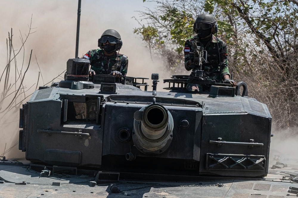 MRF-D_Marines_conduct_combined_arms_live_fire_exercise_during_Super_Garuda_Shield_2023_230911-M-RC464-2030