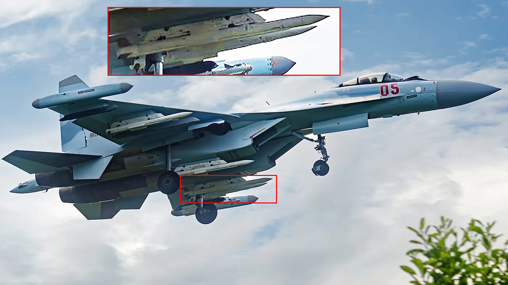 Su-35S-with-R-77M-copy