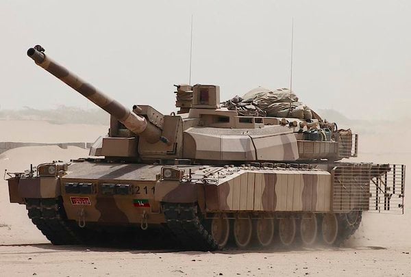 2025_09_30_10_43_54_which_tank_is_better_type_10_vs_lecler_azur_v0_vptyc3vee8de1