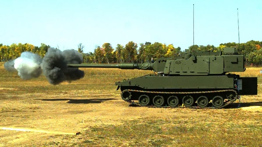 BAE-Systems-successfully-tests-M109-howitzer-modified-with-52-caliber-cannon
