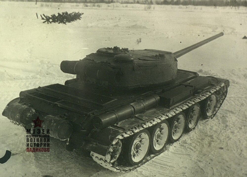 T-54 1945 rear