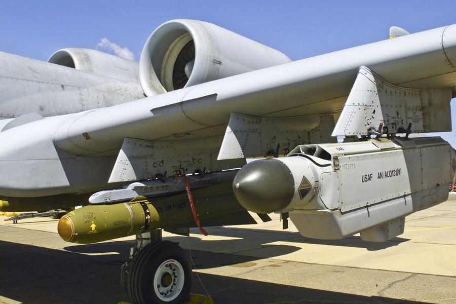 AGM-65D_Maverick_ANALQ-131