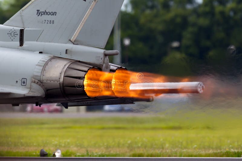 glowing-hot-afterburners-italian-air-force-eurofighter-typhoon-aircraft-as-accelerates-down-runway-raf-fairford-121421110