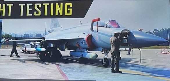 Fhm549LWAAIOfq8 (1)