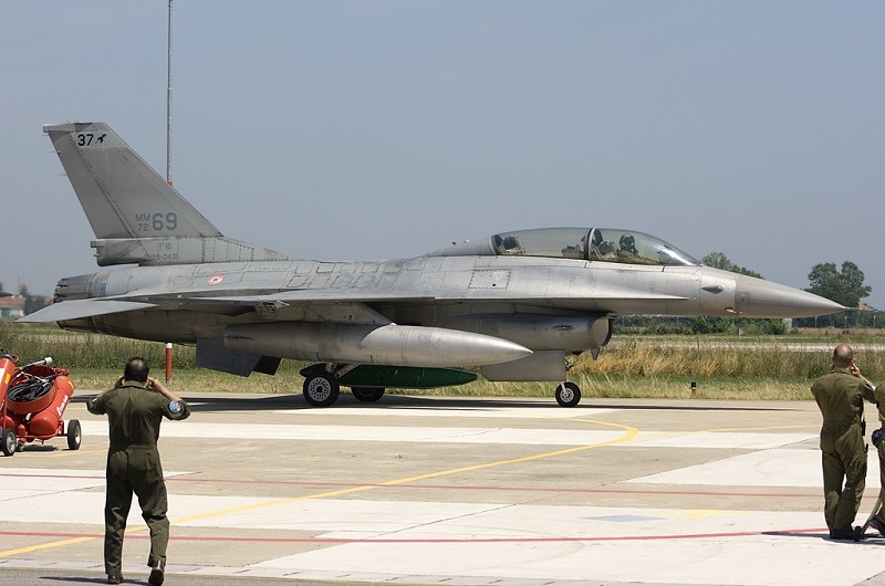 F-16B Block 10