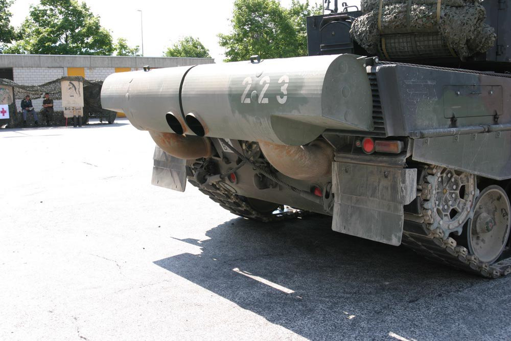 engine exhaust muffler/suppressor