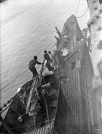 Painting_the_Guns_on_Board_the_Greek_Submarine_Papanicolis,_30_October_To_7_November_1942,_Beirut,_Syria._A13738