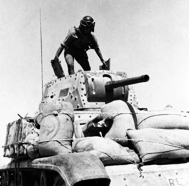 an-italian-carro-armato-m14-41-with-the-phrase-a-colpo-v0-b99geto24jne1