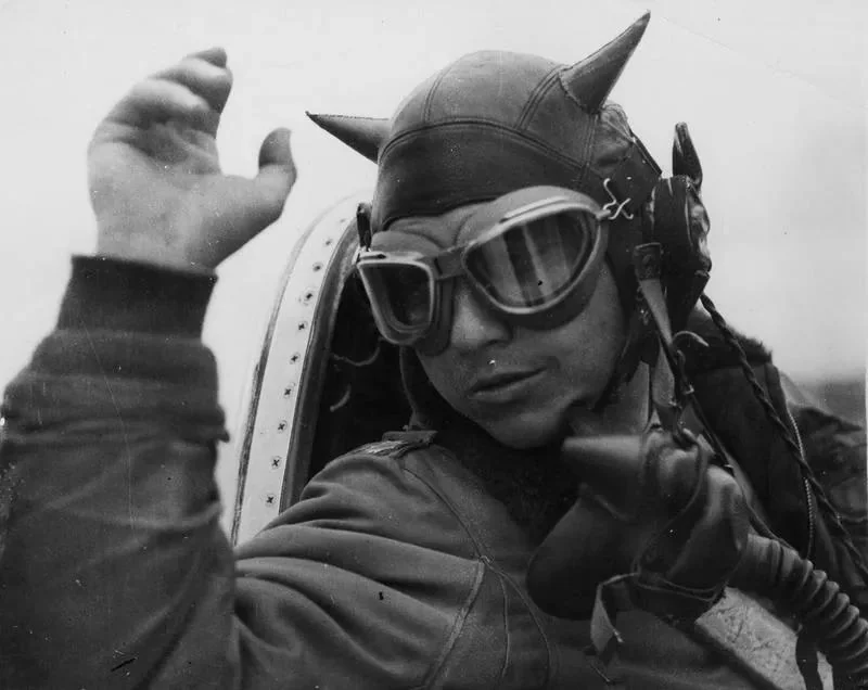 honoring-p-47-pilot-lieutenant-colonel-louis-houck-of-the-v0-xo62wrucuneh1