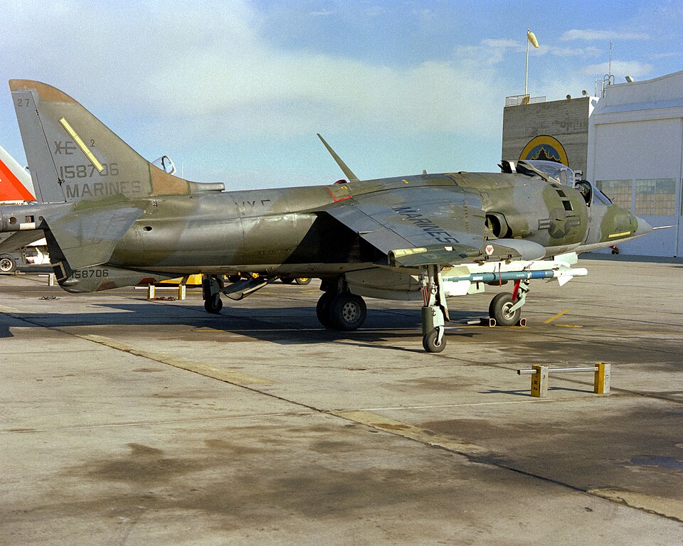 AV-8A_Harrier_of_VX-5_with_AGM-122_at_China_Lake_1981
