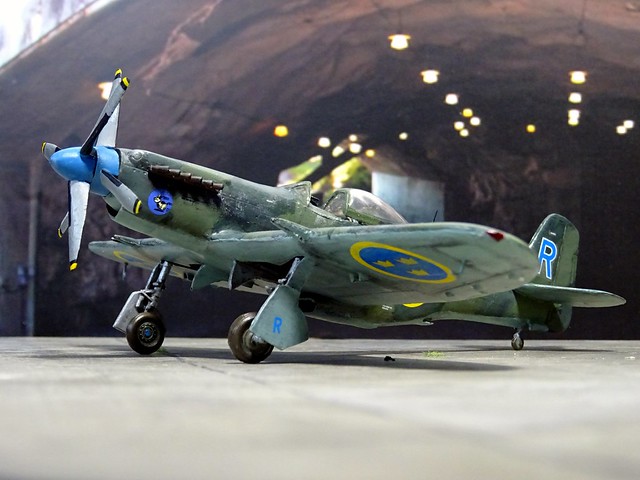 27972348614_c60b8762e8_z