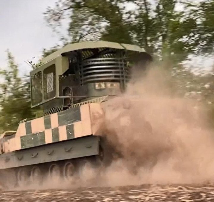 9857ba601586d1102fa326d1f12b203e