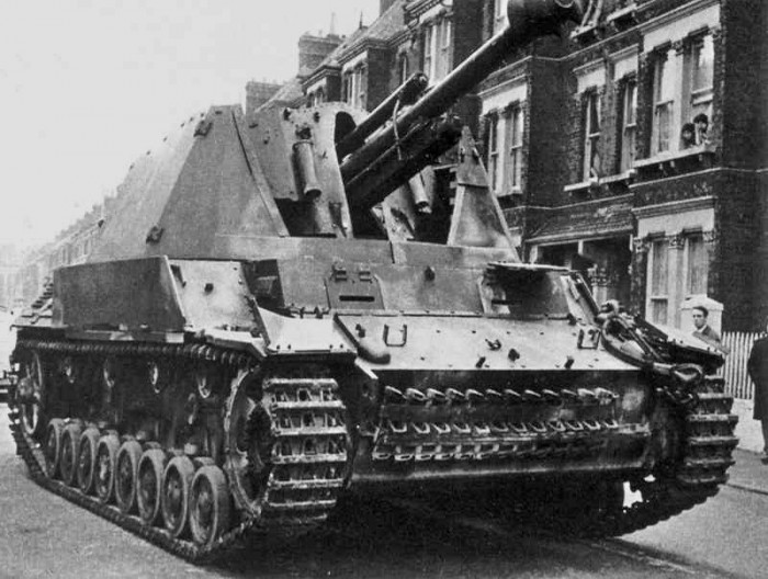 Alkett Rheinemetall-Borsig 10.5cm leFH 18 40 2 auf Geschützwagen III IV Sf protoype