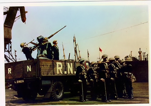 Royal Navy Bedford OYD AA with a 20mm Oerlikon (AI Colourised)