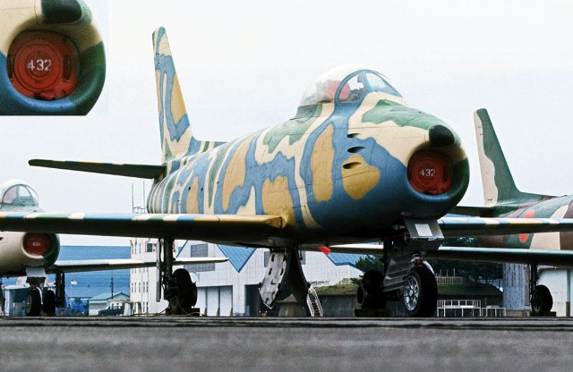 His-Mil-F86F-432-1-76,9,26Hama-A330 (3)