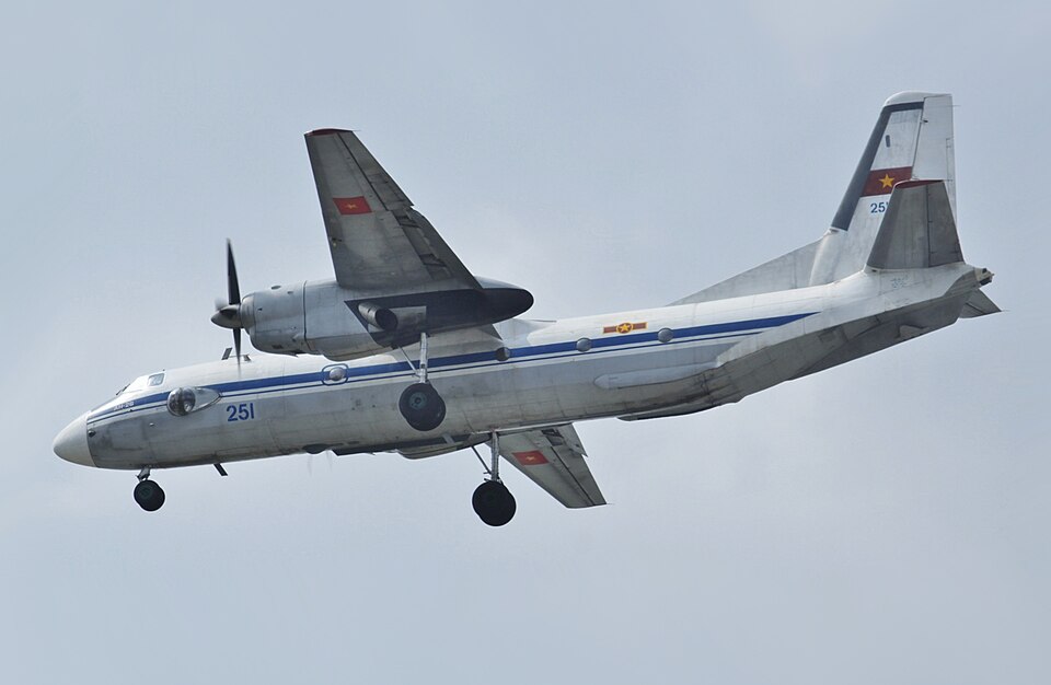 251_Antonov_An.26_Vietnamese_Air_Force_(7878844912)