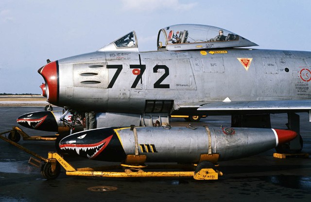 His-Mil-F86F-772-81-3-SPtank-1976Misawa-A330