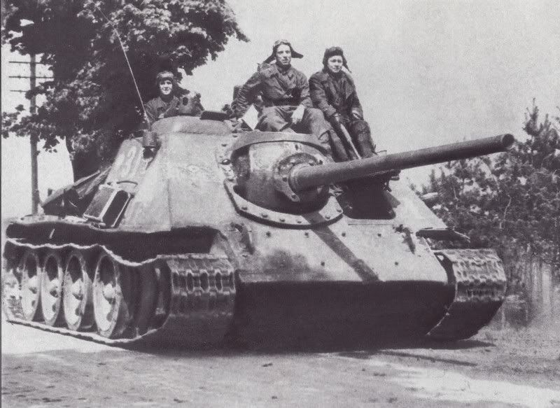 SU-85 1