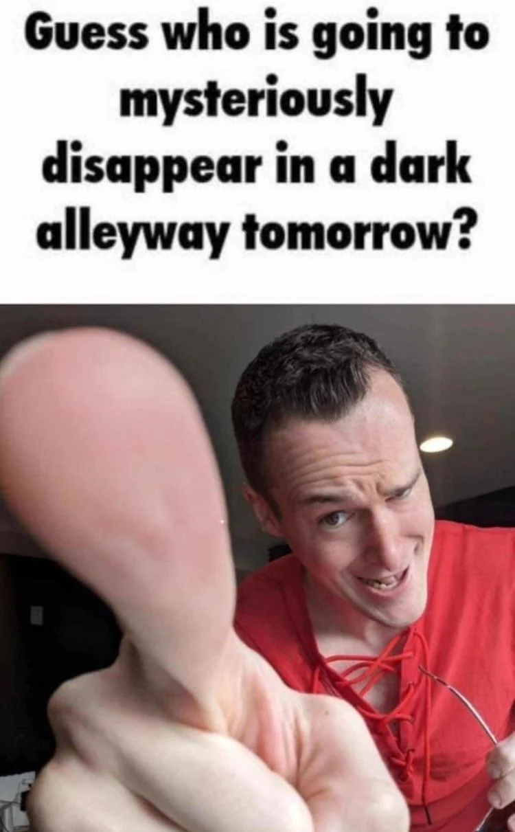 dark-alleyway-v0-5oviczcn4ume1