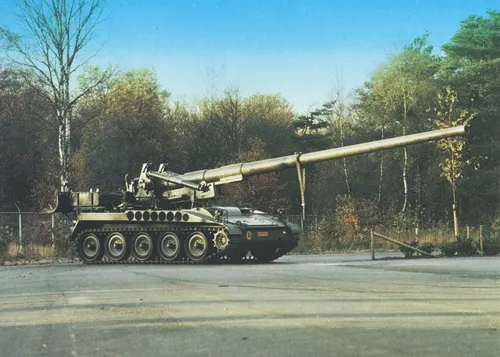 Dutch_M107_175_mm_Self-propelled_Howitzer