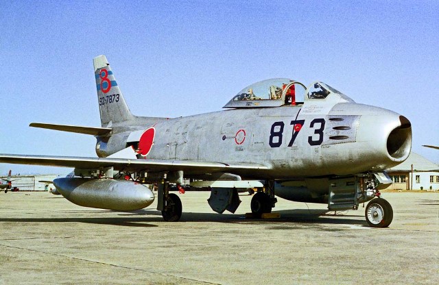 His-Mil-F86F-873-82-8-1967Komaki-A330