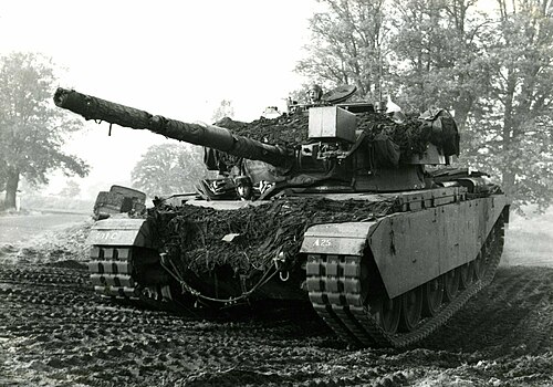 Een_Centurion_Mk_5-2_gevechtstank_van_101_Tankbataljon_AKL044981