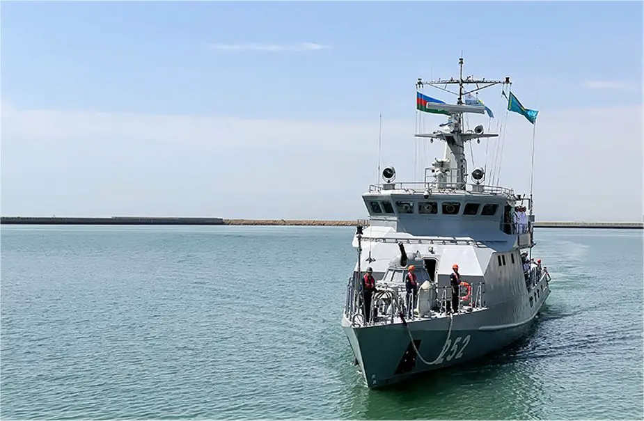 Kazakhstan_class_missile_boat_Saryarka_visits_Azerbaijan