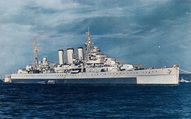 the-heavy-cruiser-hms-cumberland-c-1944-1-518-x-950-v0-nyr4wzxp51y81