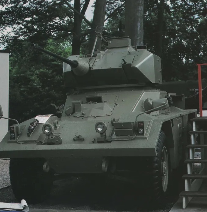 Fox 25 as seen from the BAEE'82 brochure