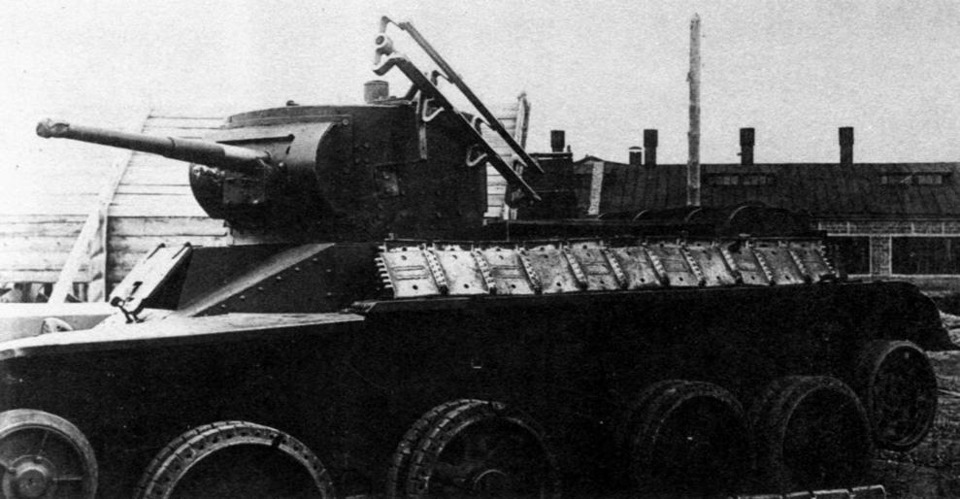 bt-5-with-two-launch-rails-for-rs-132-rockets-mounted-to-v0-wa5z3trmqghb1