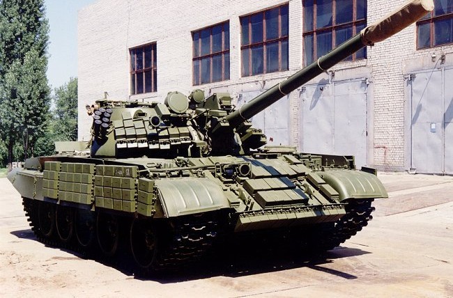 T-55AMV_at_Kiev_BTRZ_1