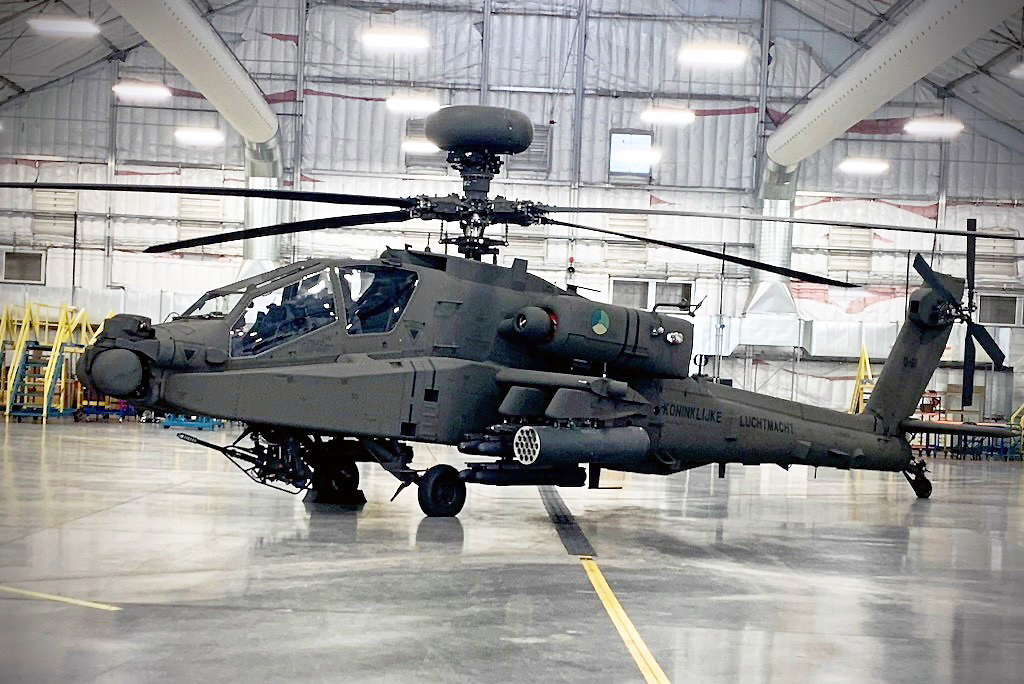 Boeing-AH-64E-RNALF_02
