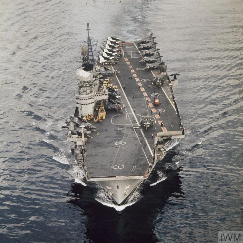 HMS Eagle R05 3